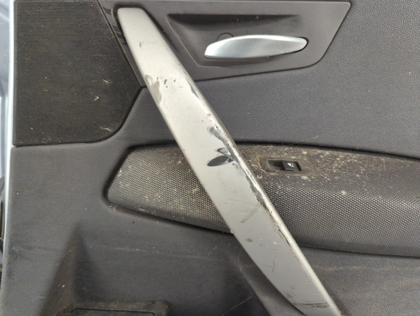 Дверь задняя правая