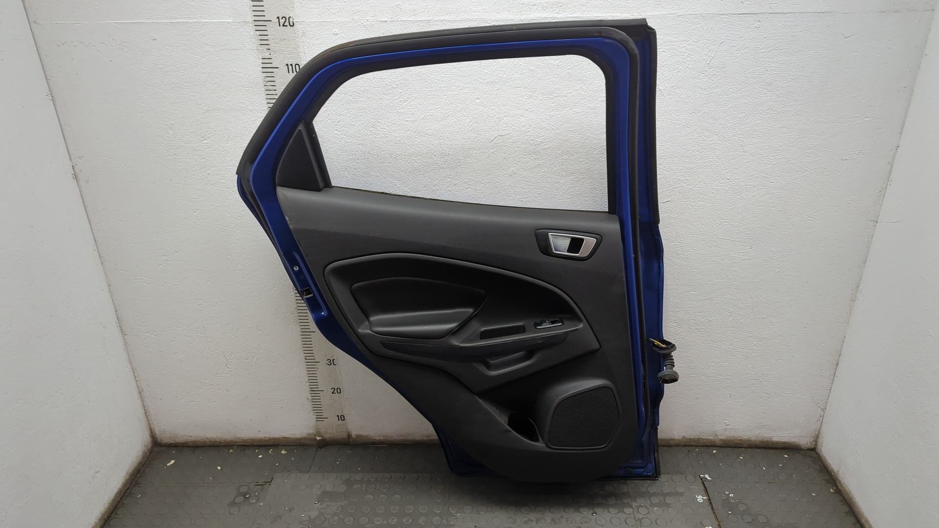 Дверь задняя левая