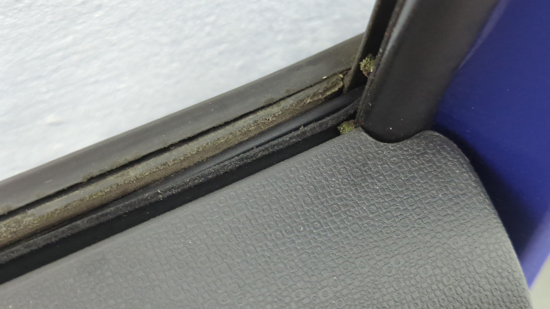 Дверь задняя левая