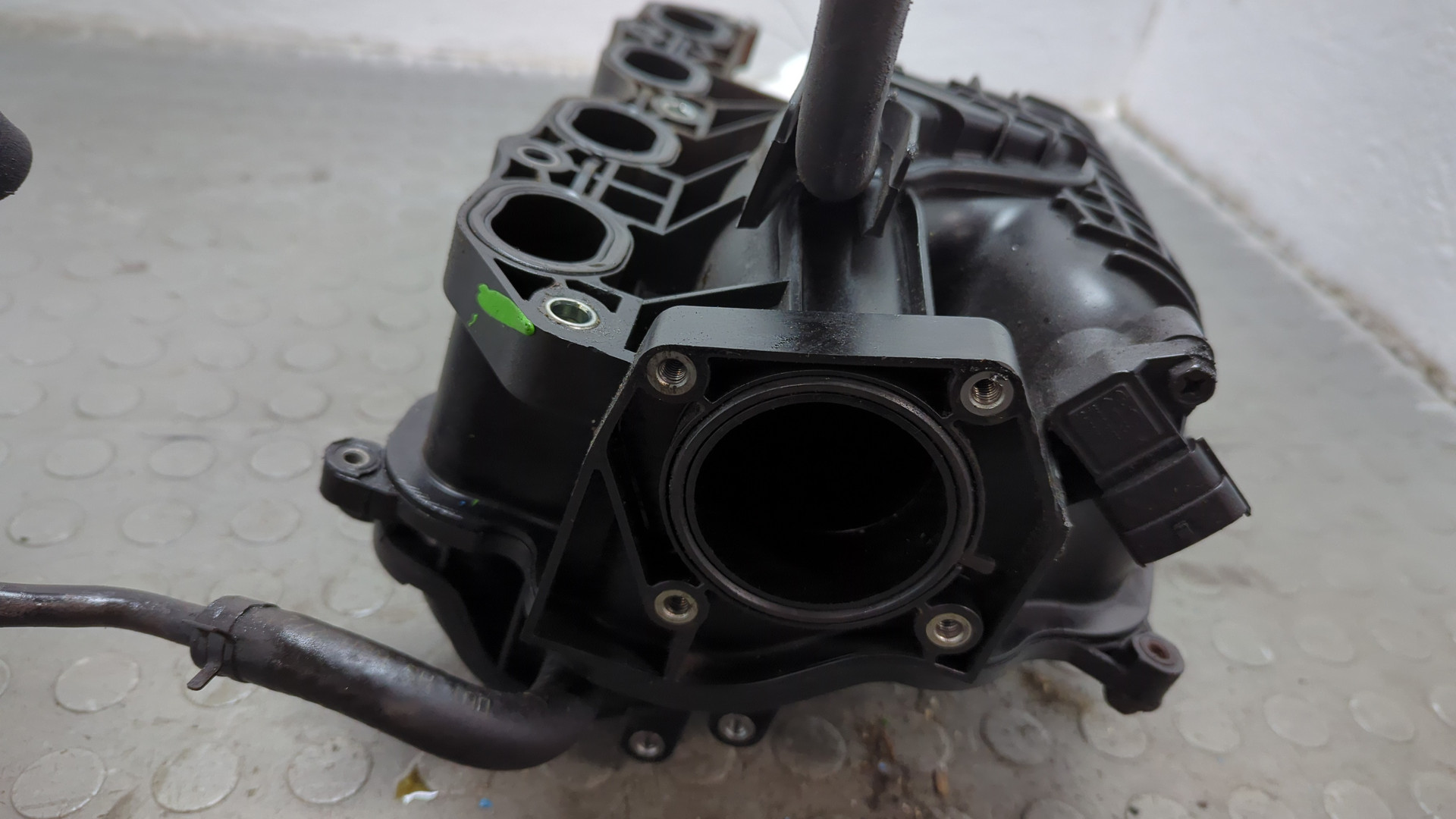 Коллектор впускной