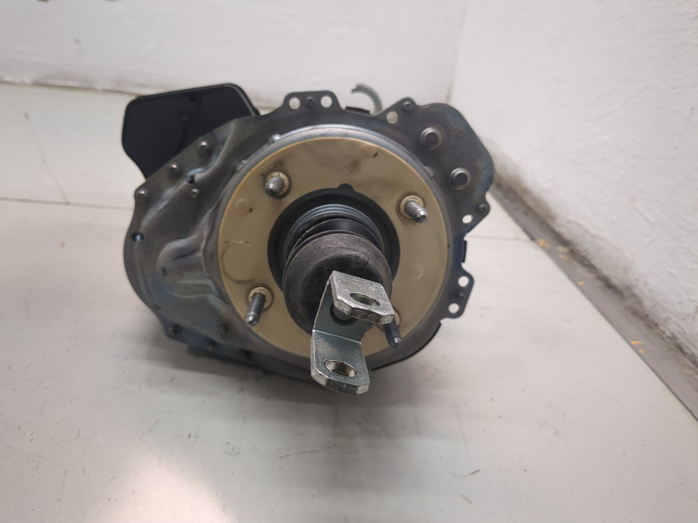 Цилиндр тормозной главный