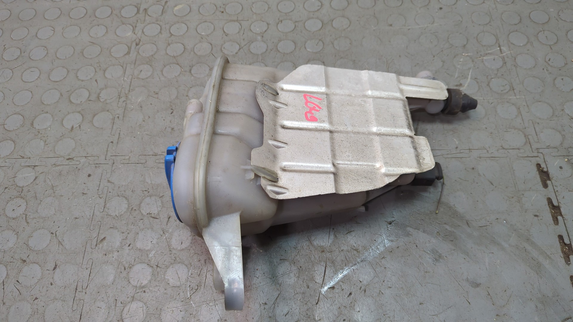 Бачок расширительный