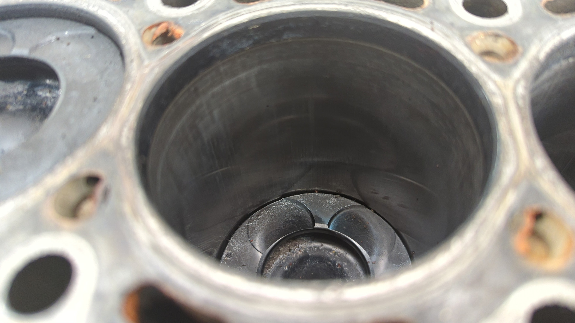 Блок двигателя