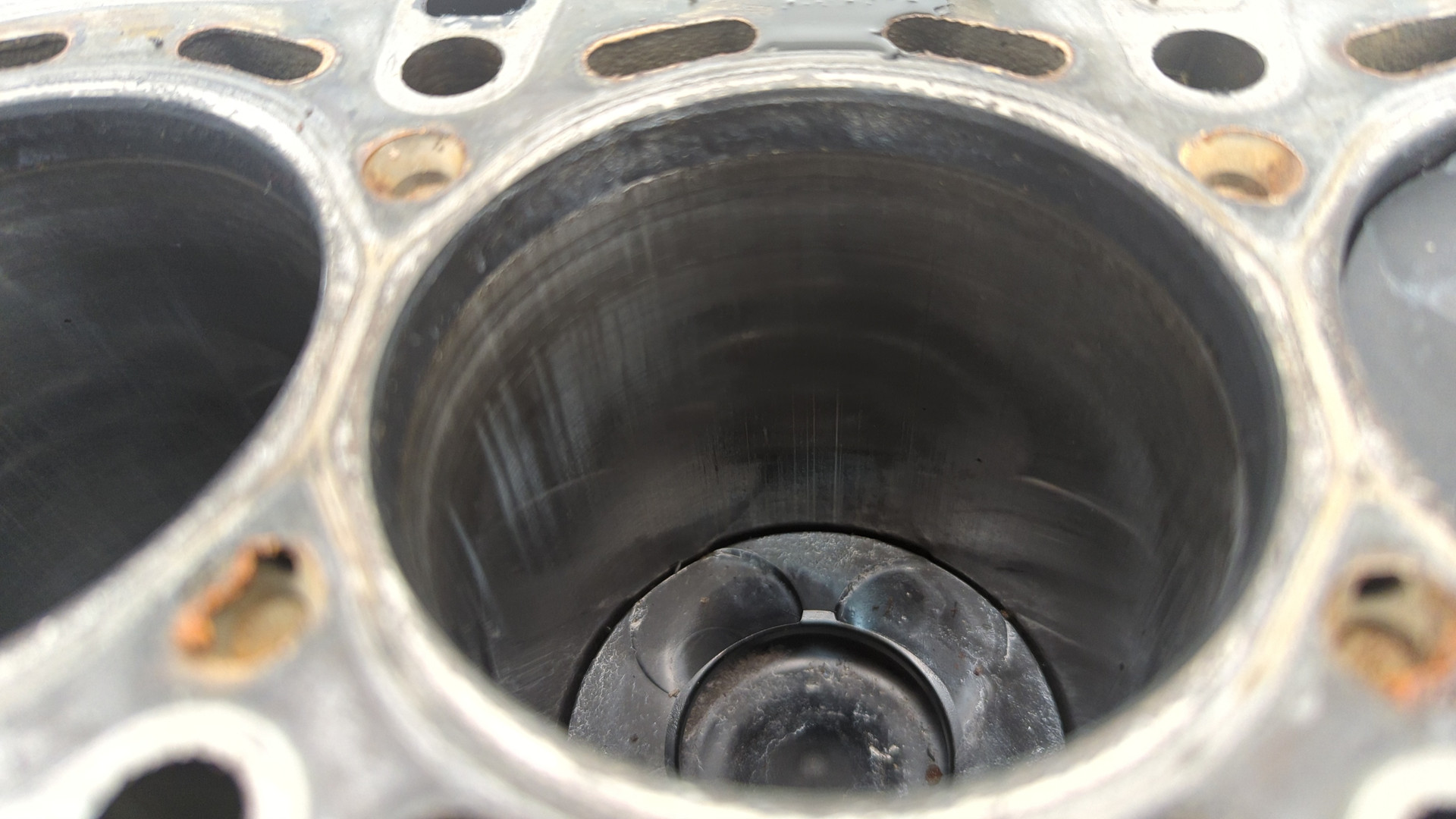 Блок двигателя