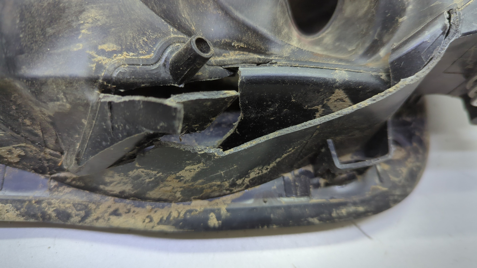 Лючок бензобака