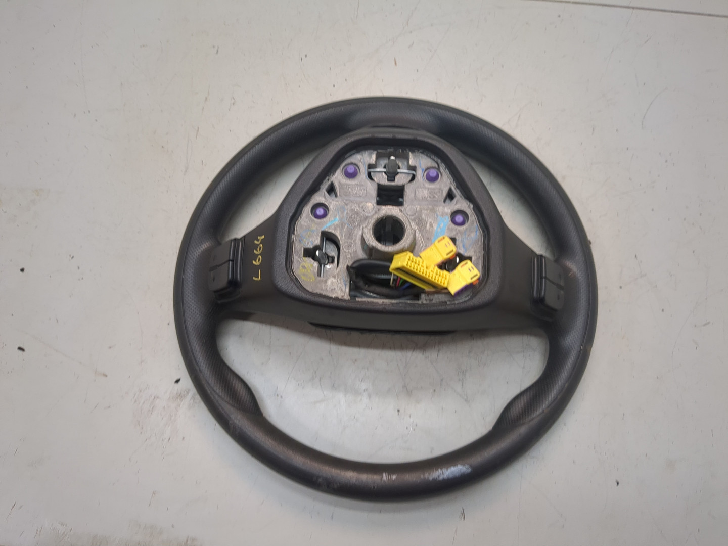 Рулевое колесо (руль)