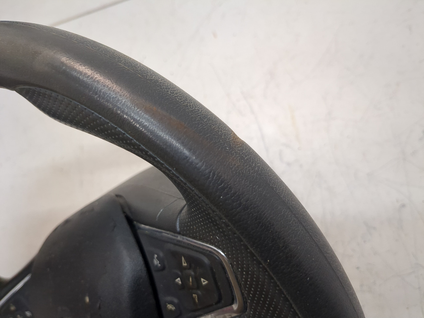 Рулевое колесо (руль)