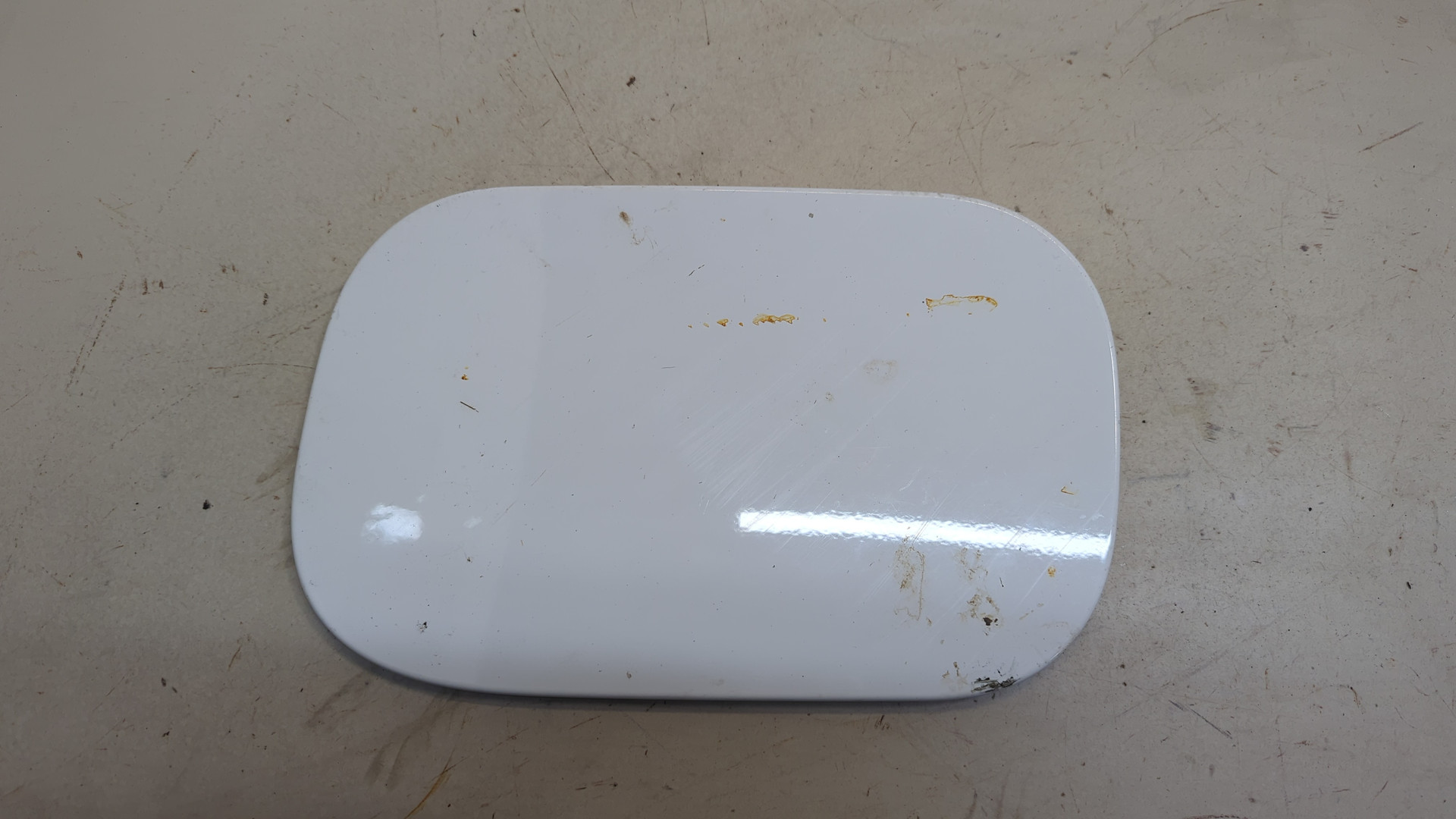 Лючок бензобака