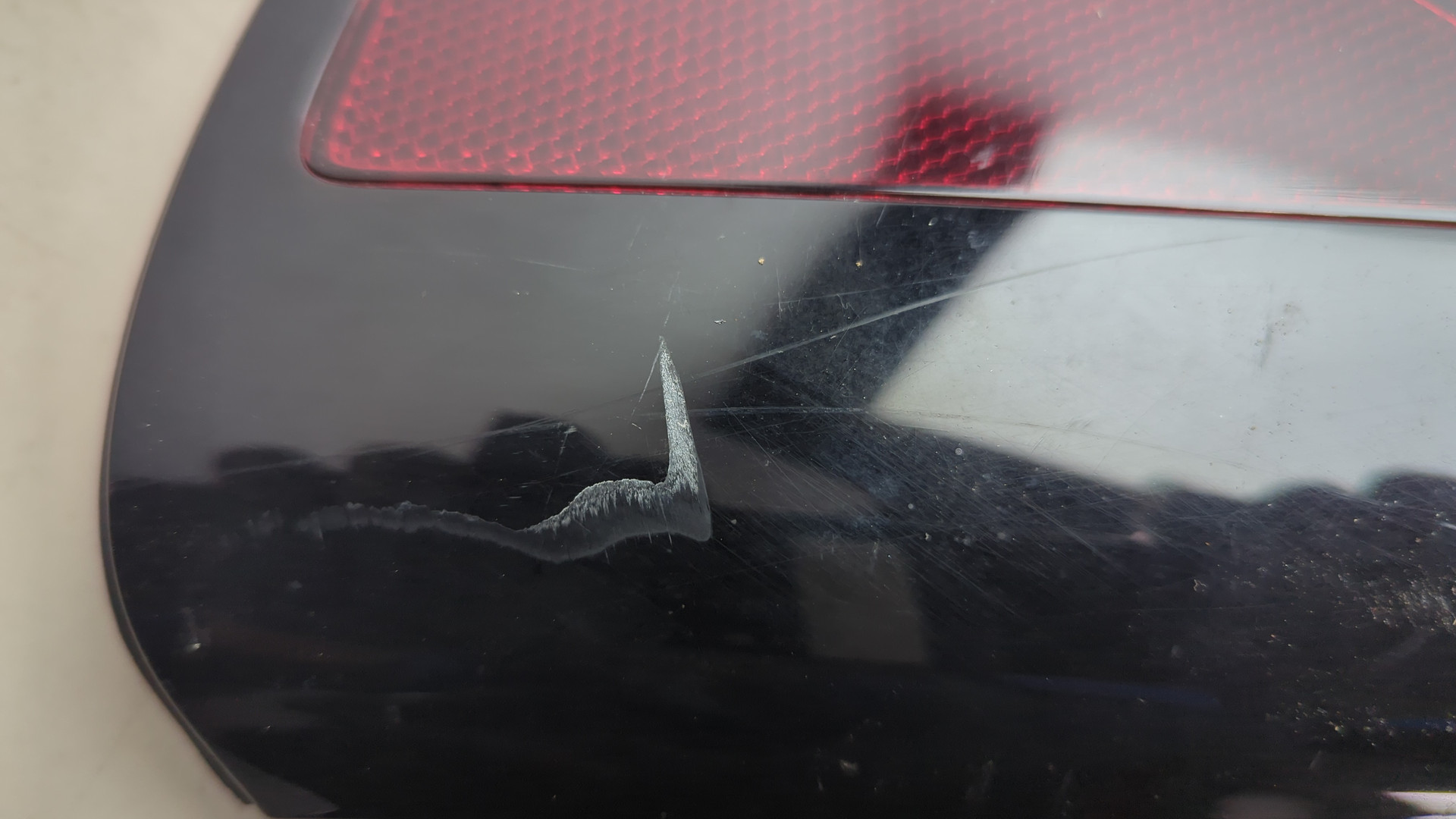 Лючок бензобака