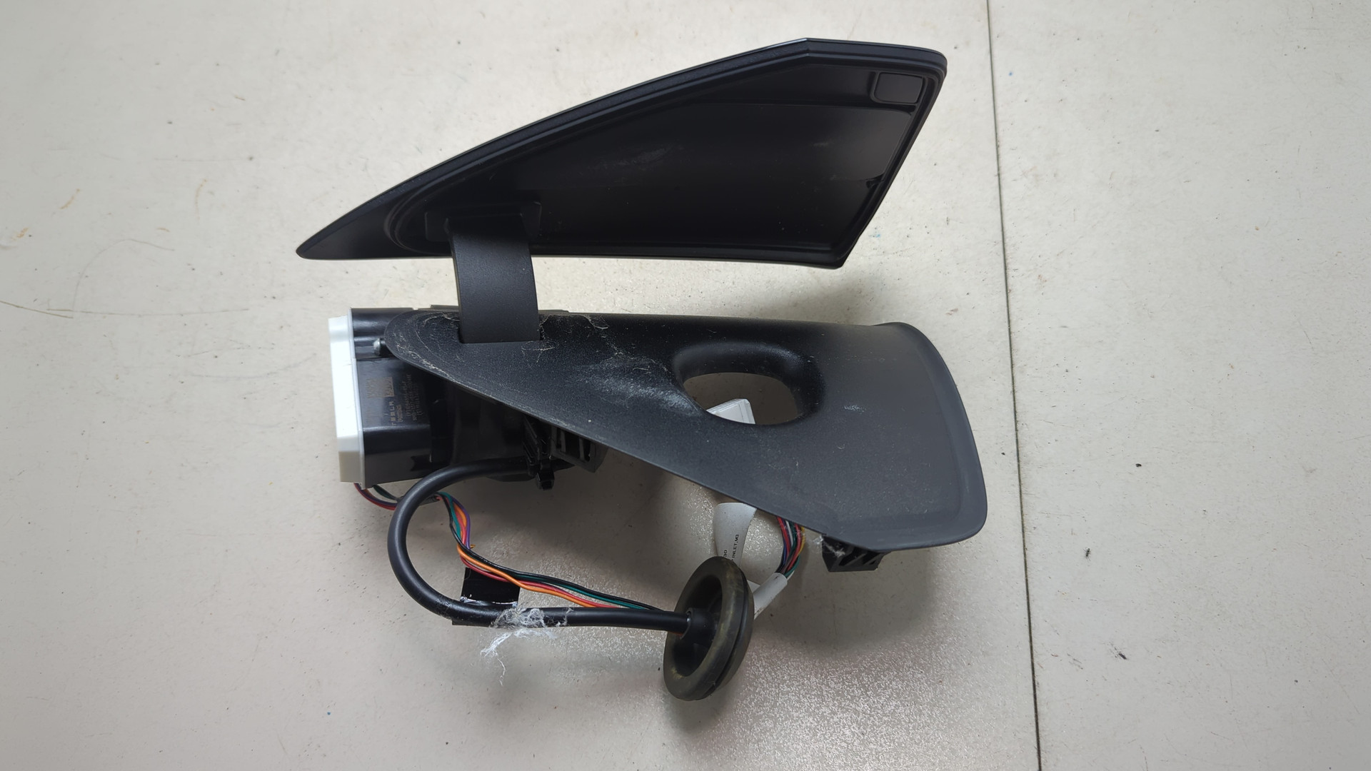 Лючок бензобака