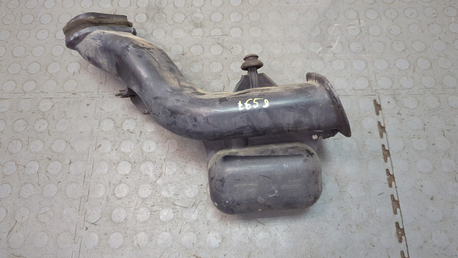 Патрубок воздушного фильтра