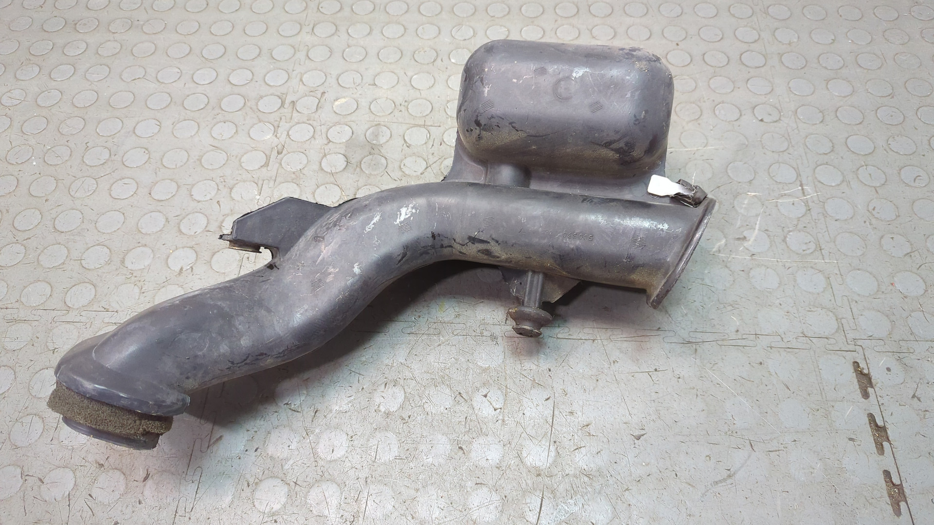 Патрубок воздушного фильтра