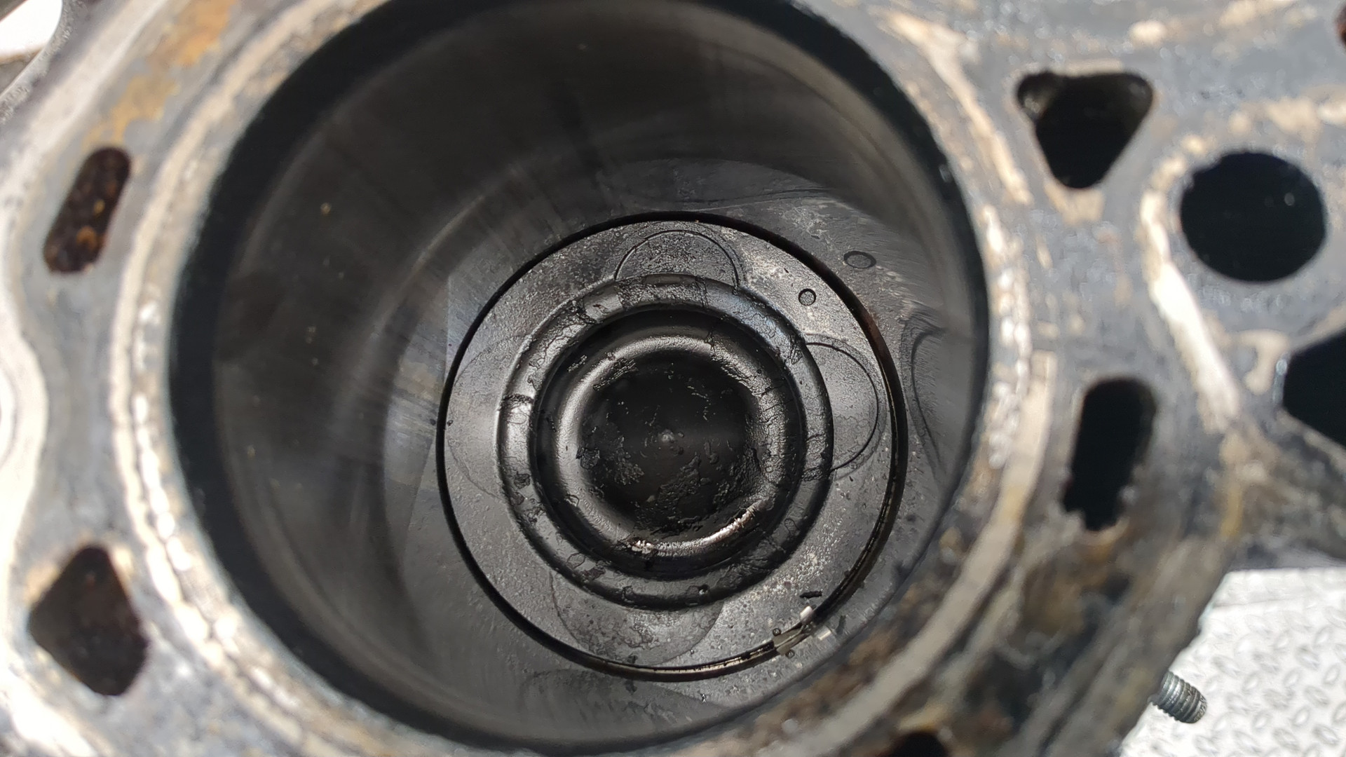 Блок двигателя