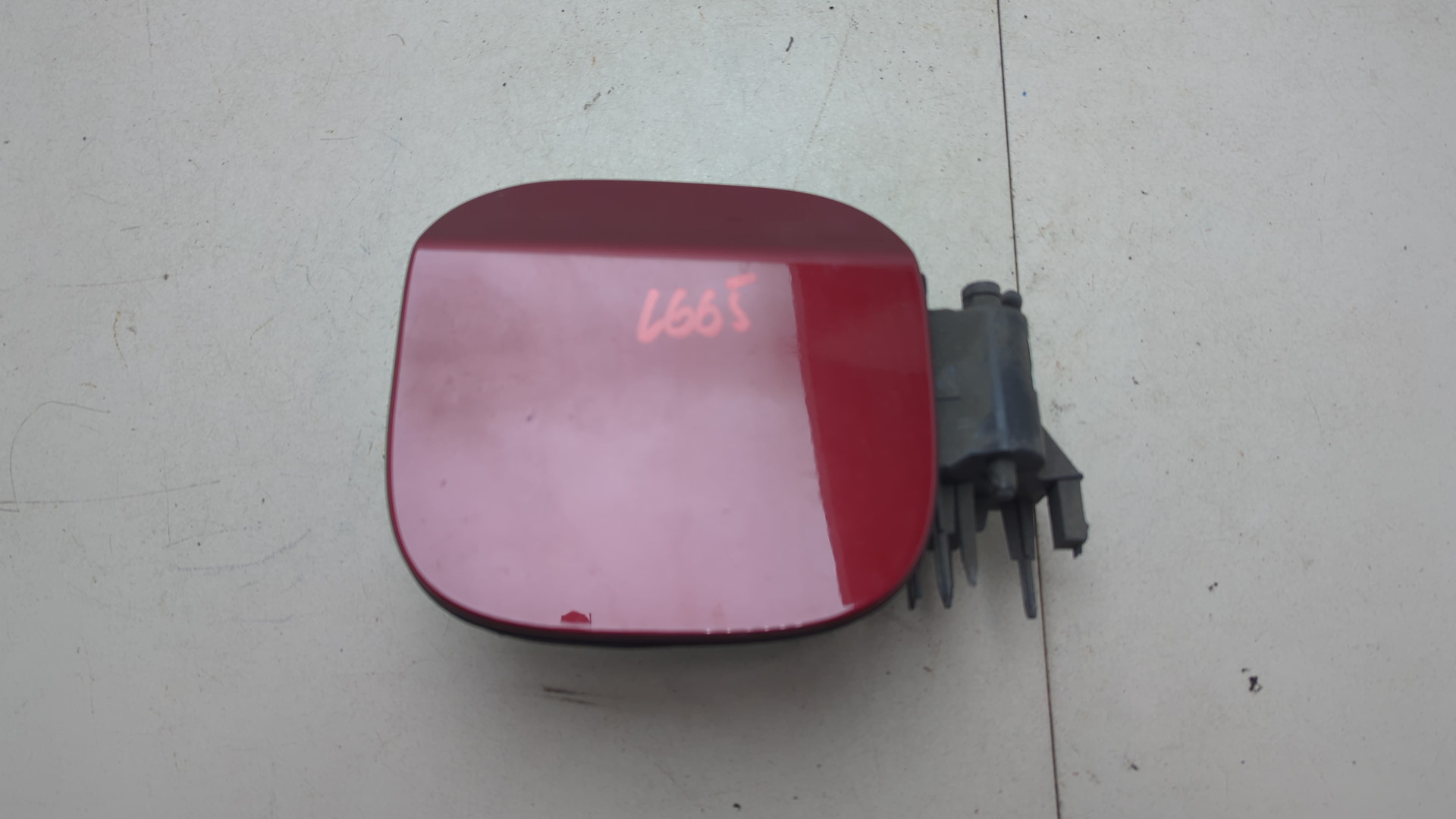 Лючок бензобака