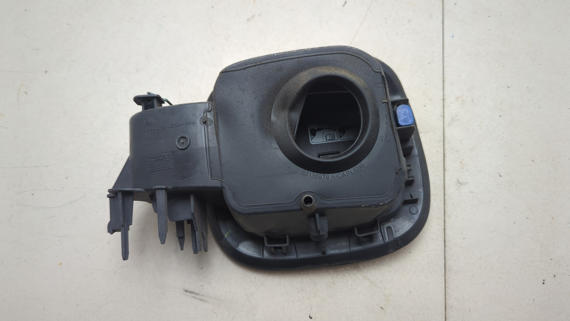 Лючок бензобака