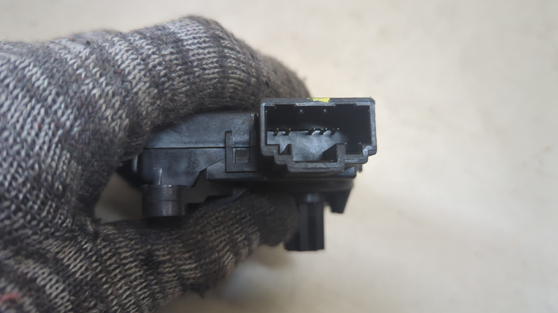 Моторчик заслонки печки