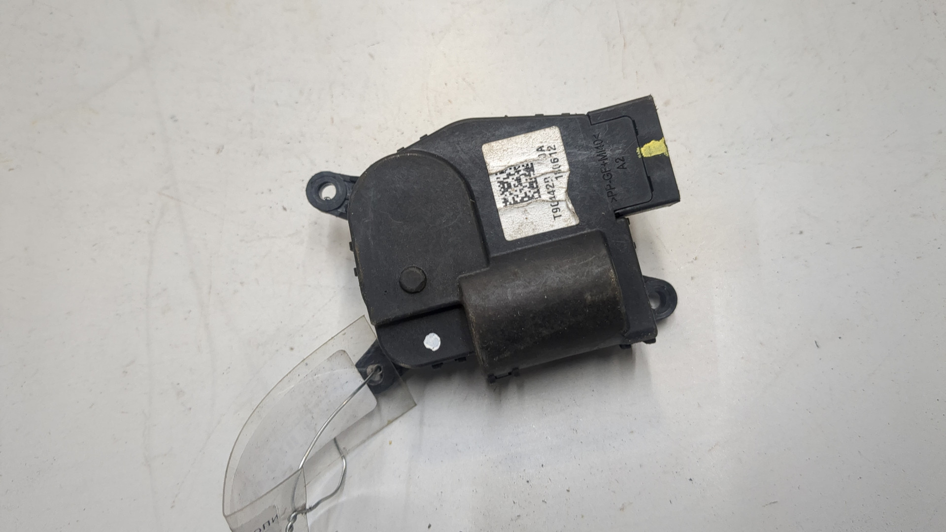 Моторчик заслонки печки