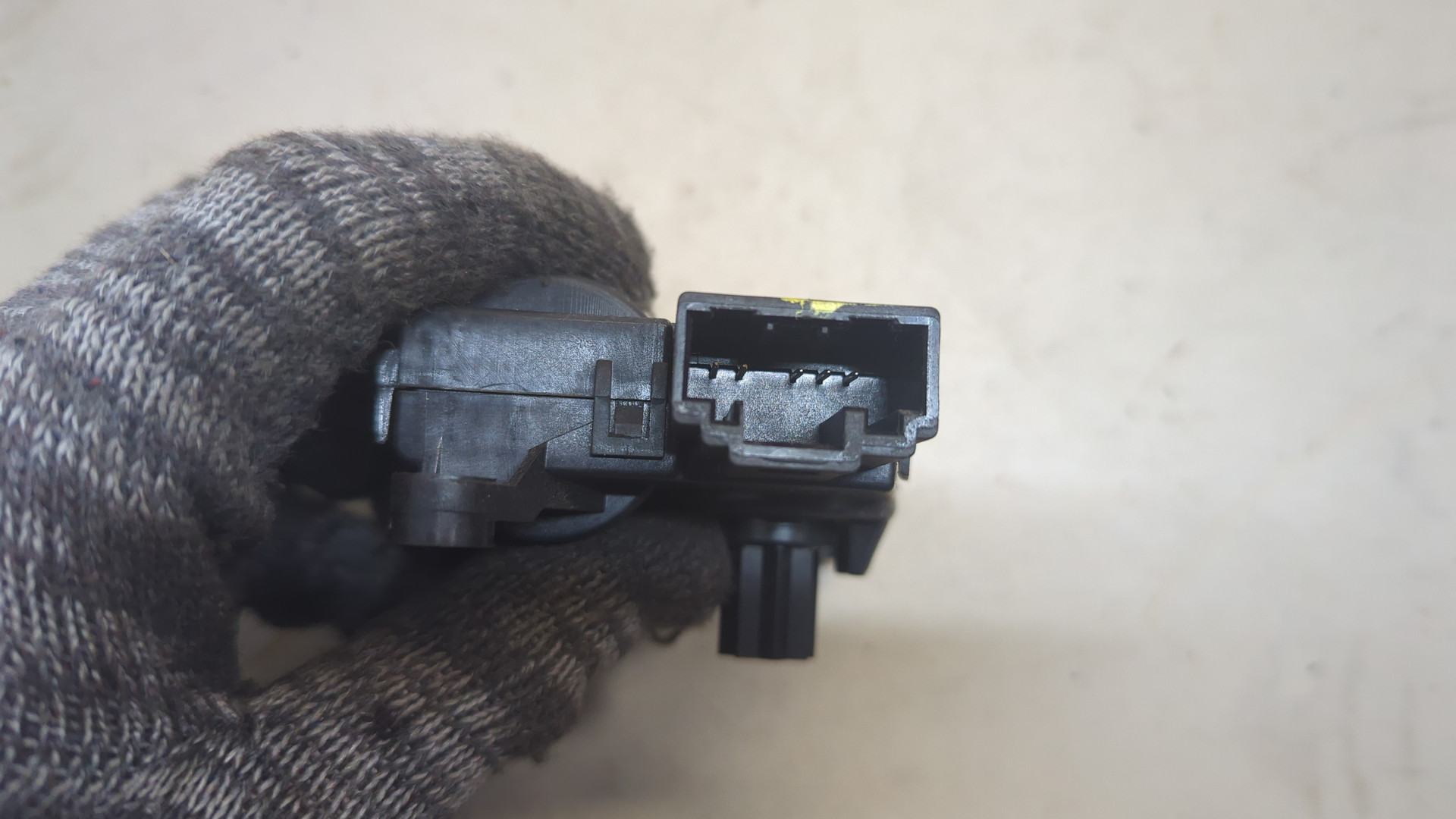 Моторчик заслонки печки