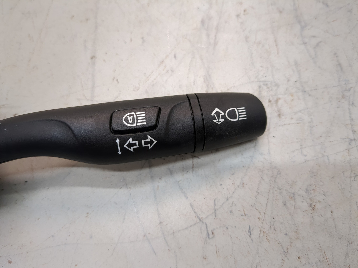 Переключатель поворотов подрулевой