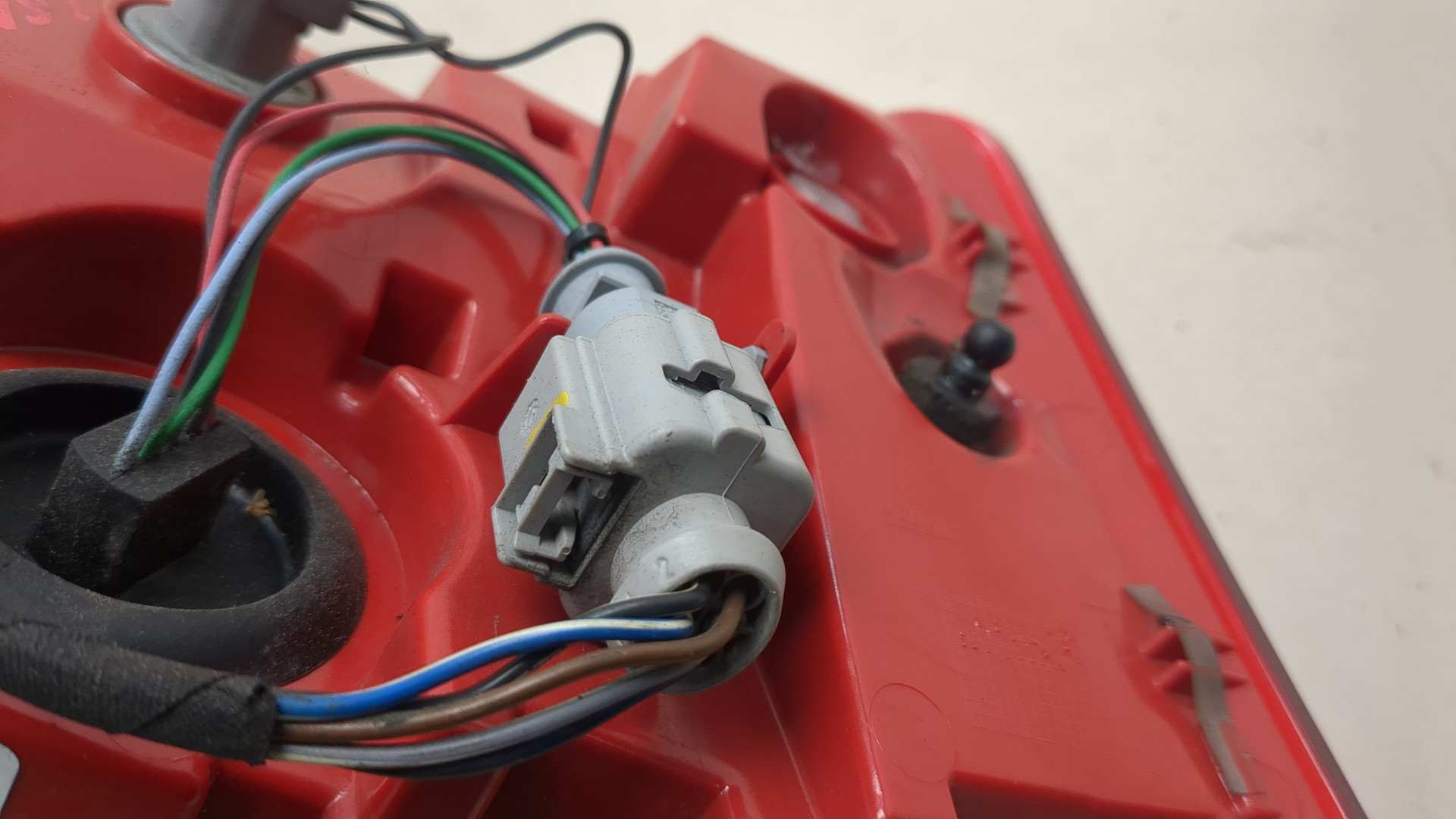 Фонарь задний левый