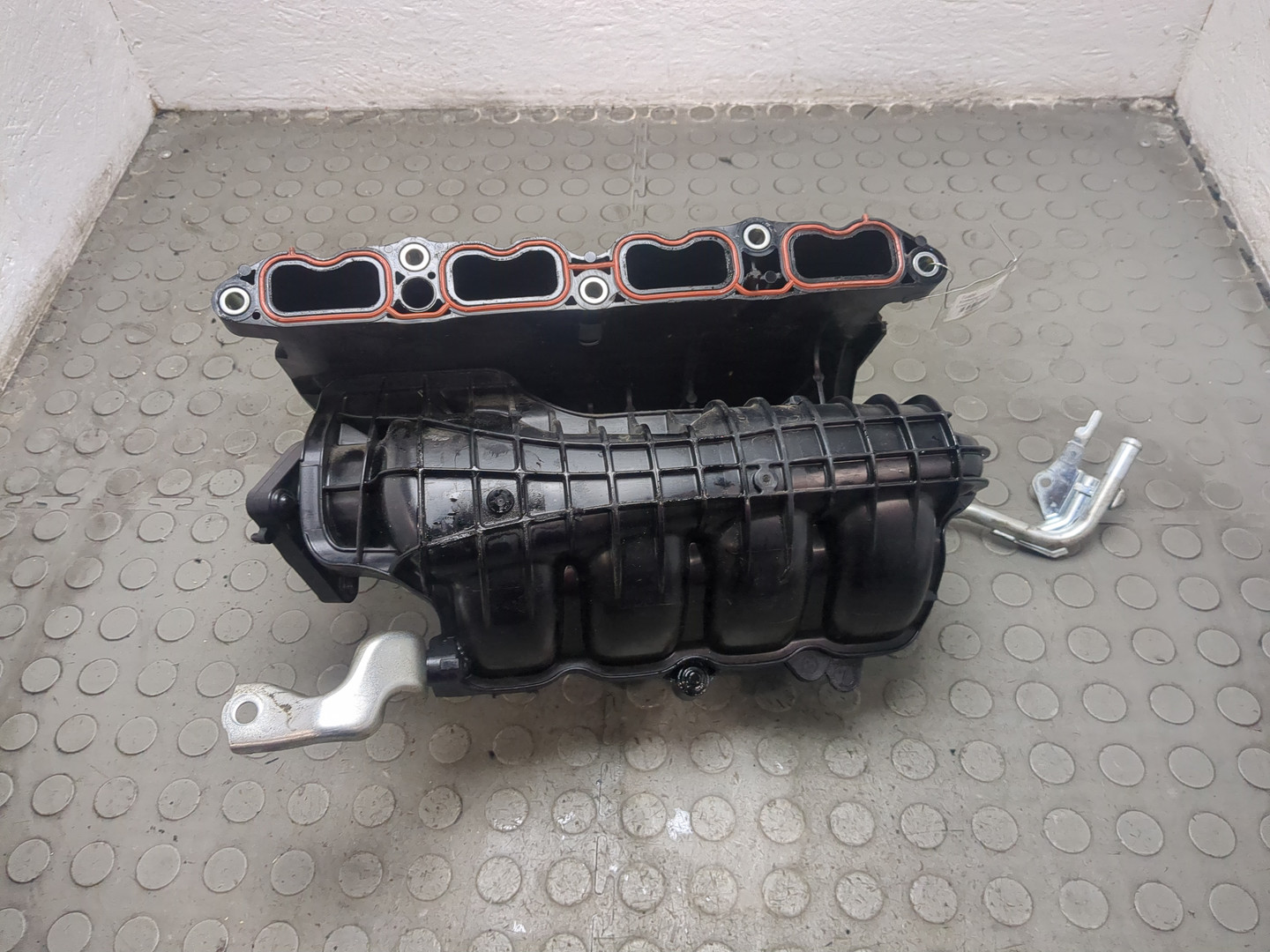 Коллектор впускной