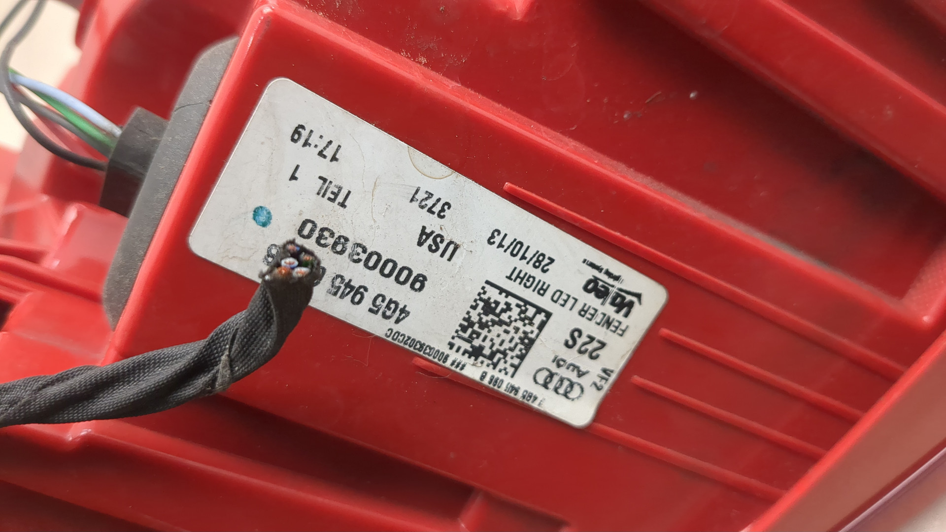 Фонарь задний правый