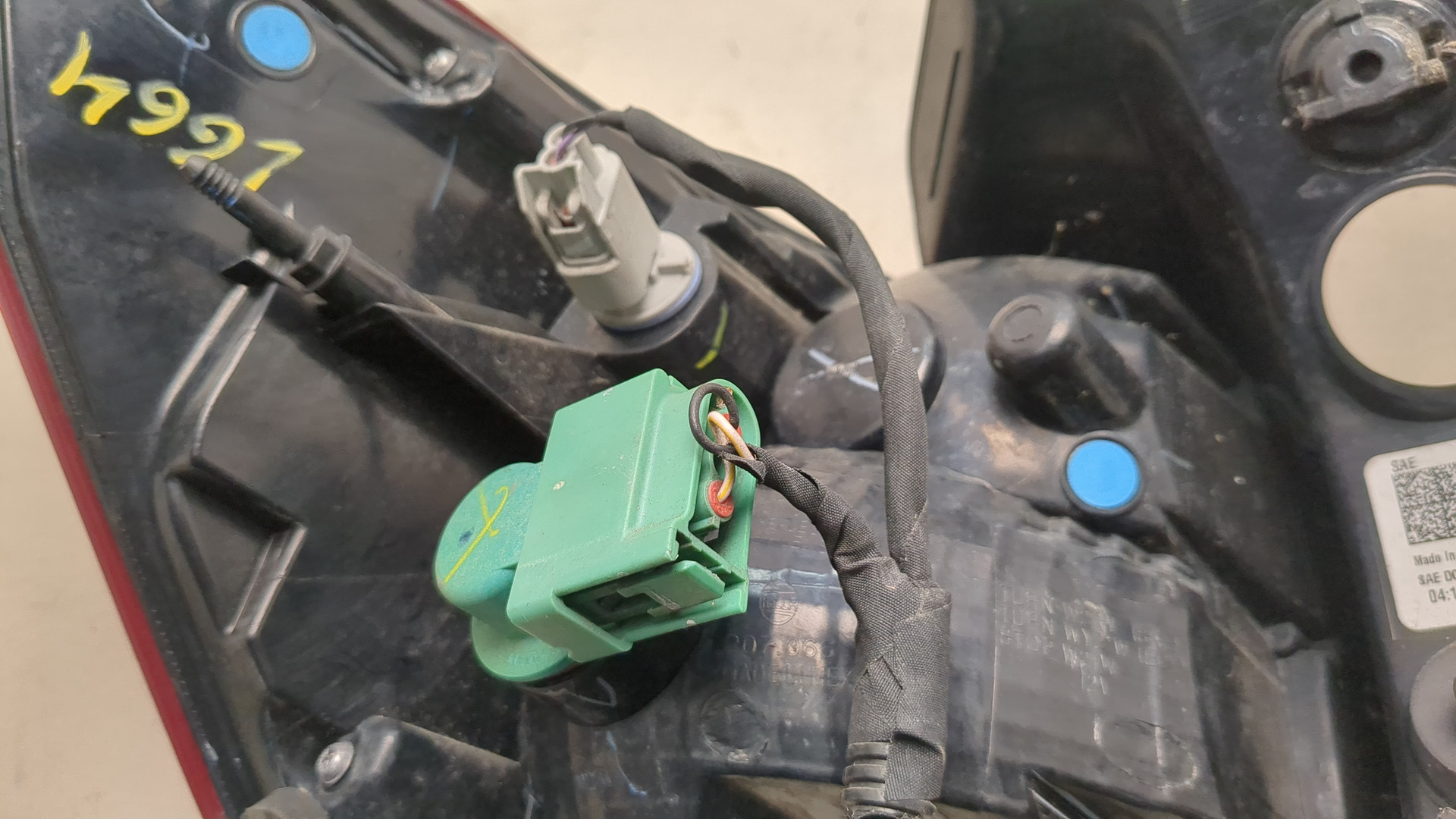 Фонарь задний правый