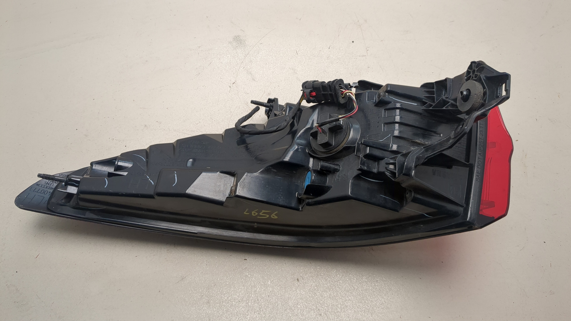 Фонарь задний левый