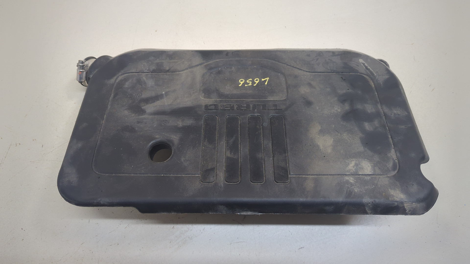 Резонатор воздушного фильтра