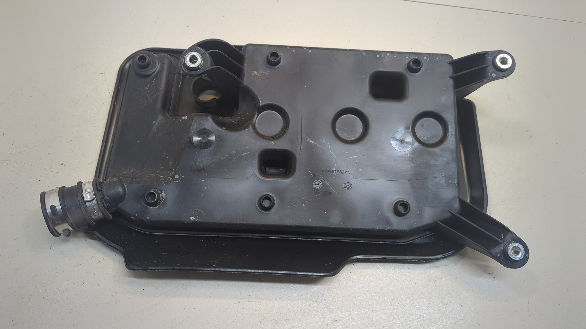 Резонатор воздушного фильтра