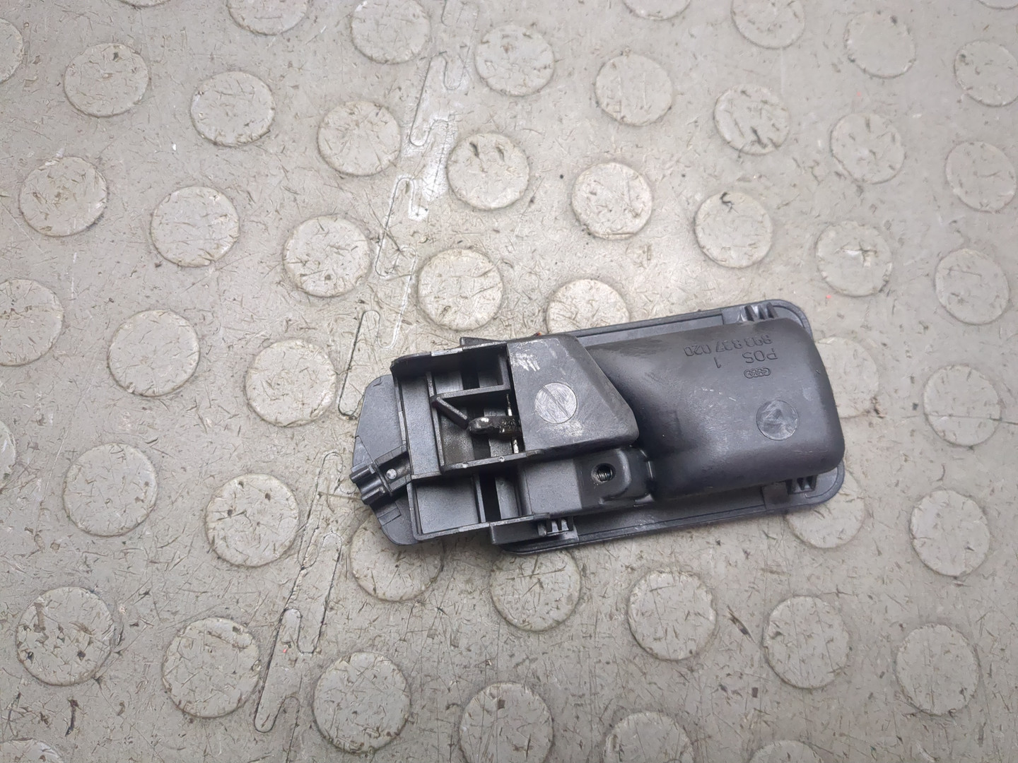 Ручка двери передней внутренняя правая