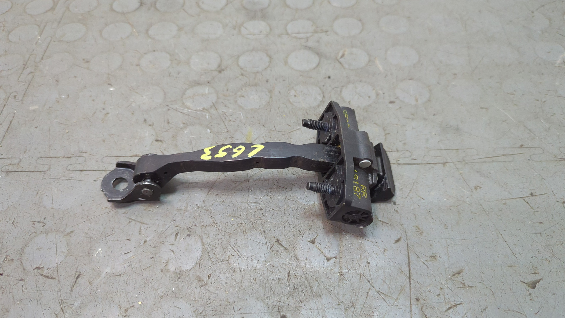 Ограничитель двери