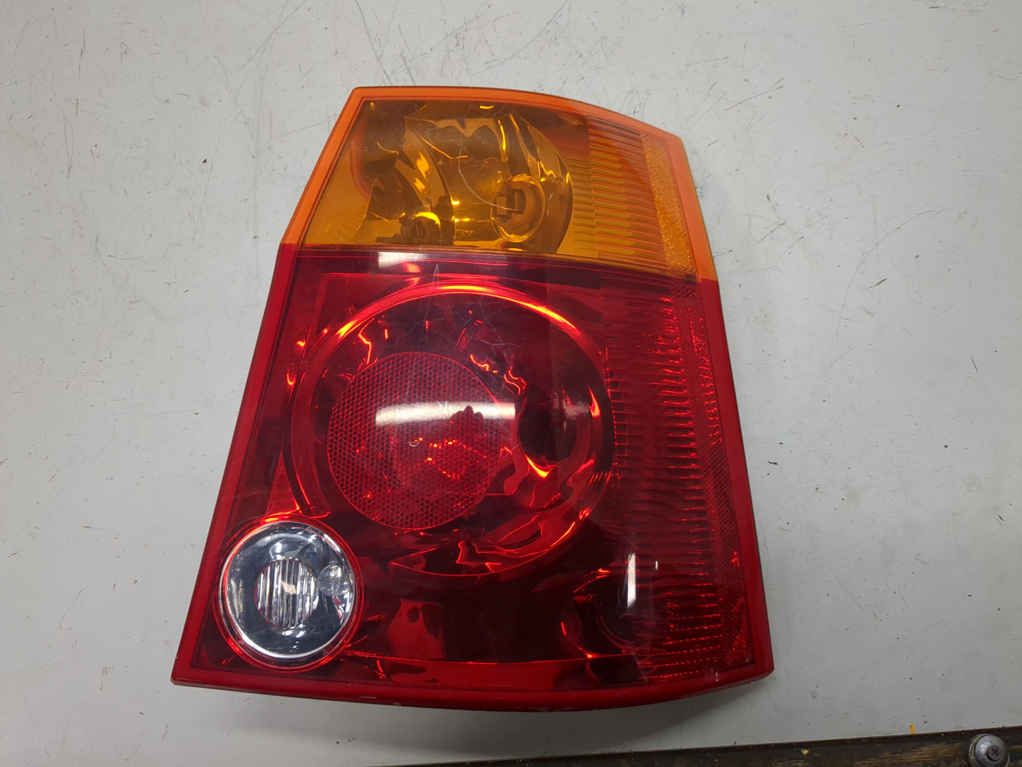 Фонарь задний правый