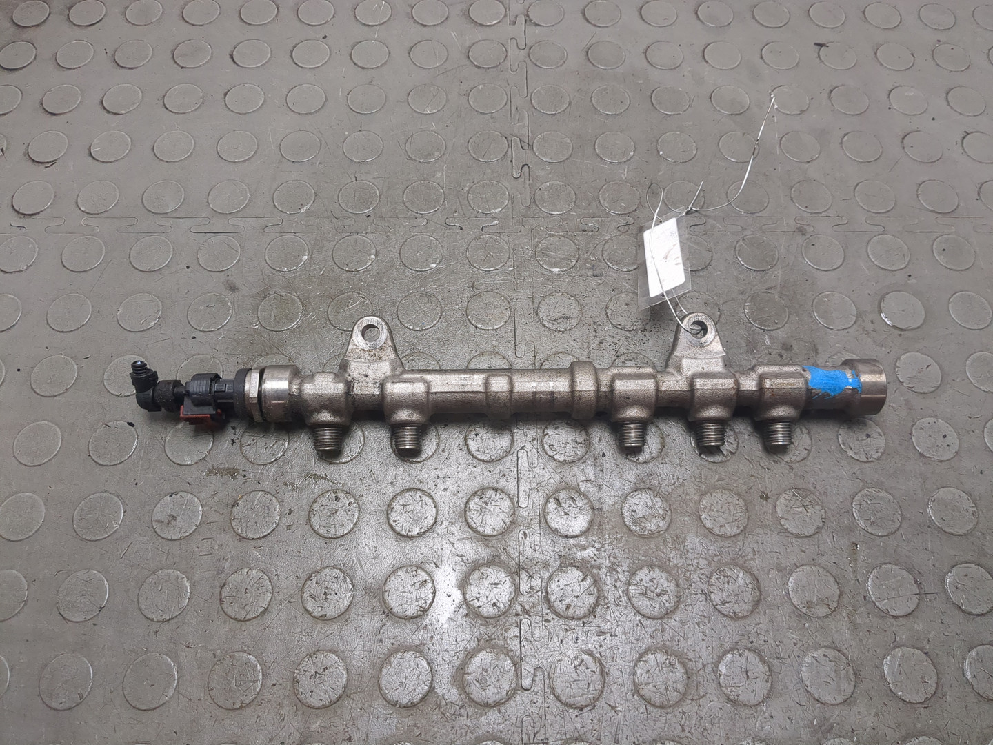 Рейка топливная (рампа)