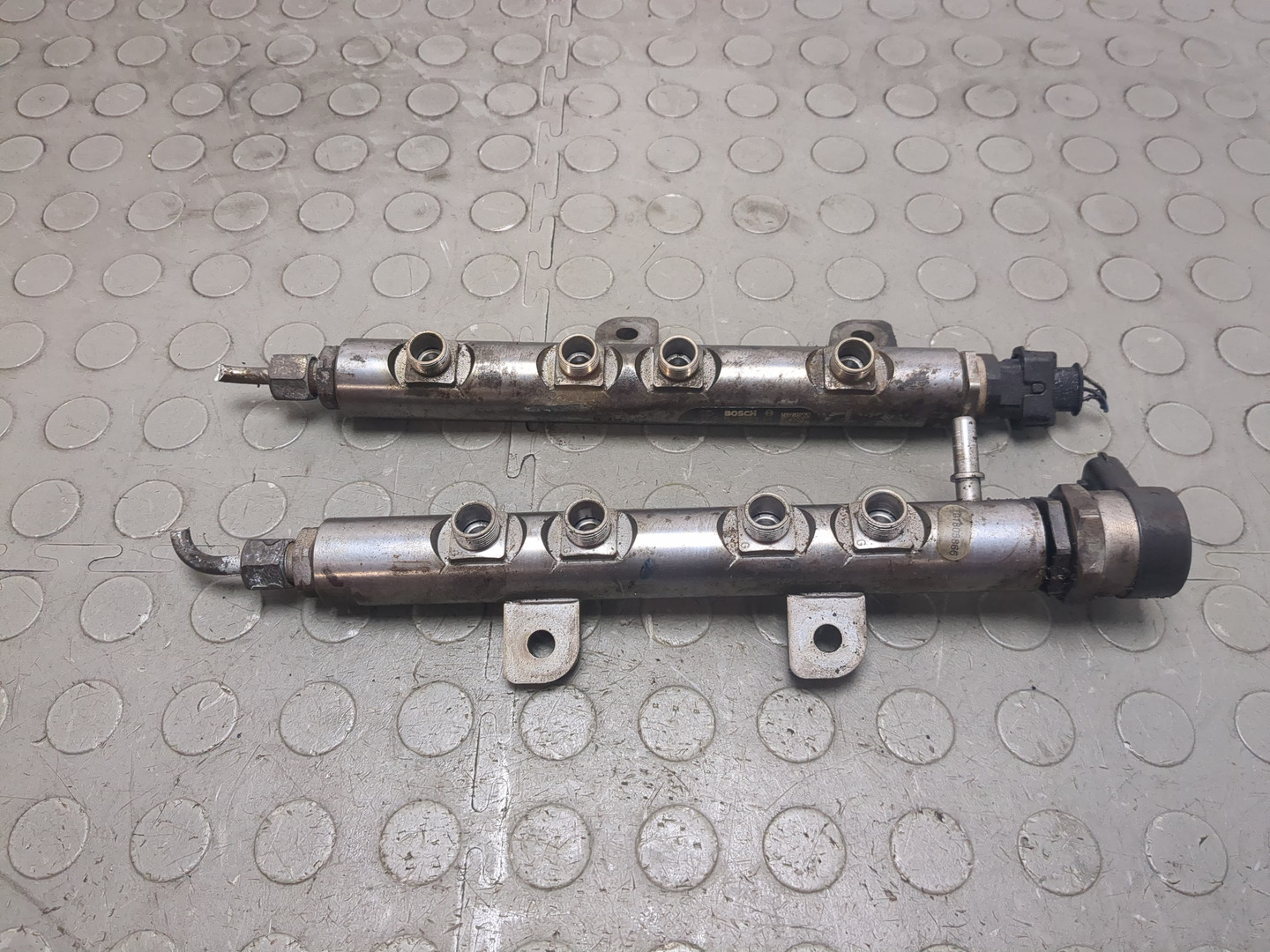 Рейка топливная (рампа)