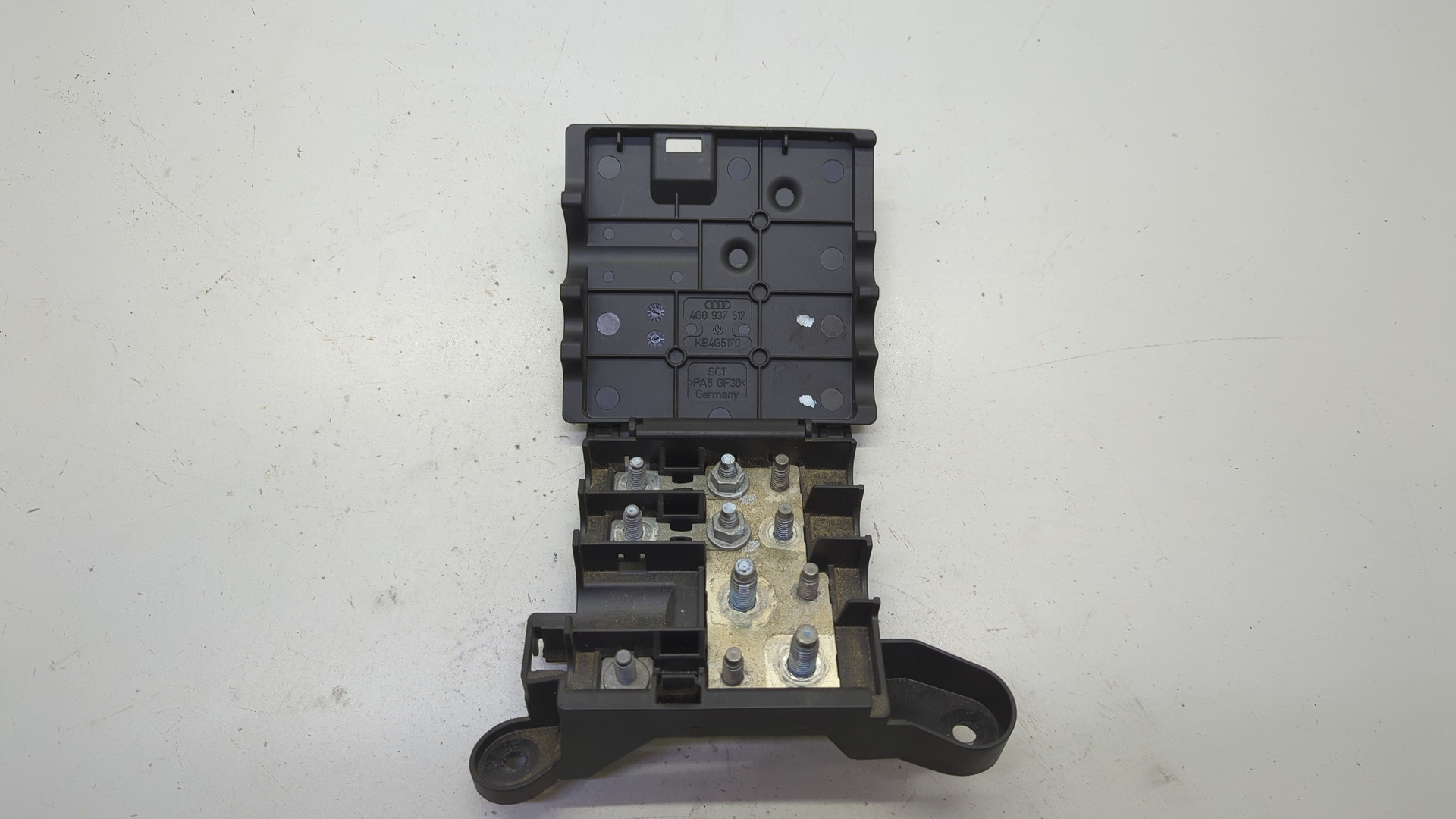 Блок предохранителей