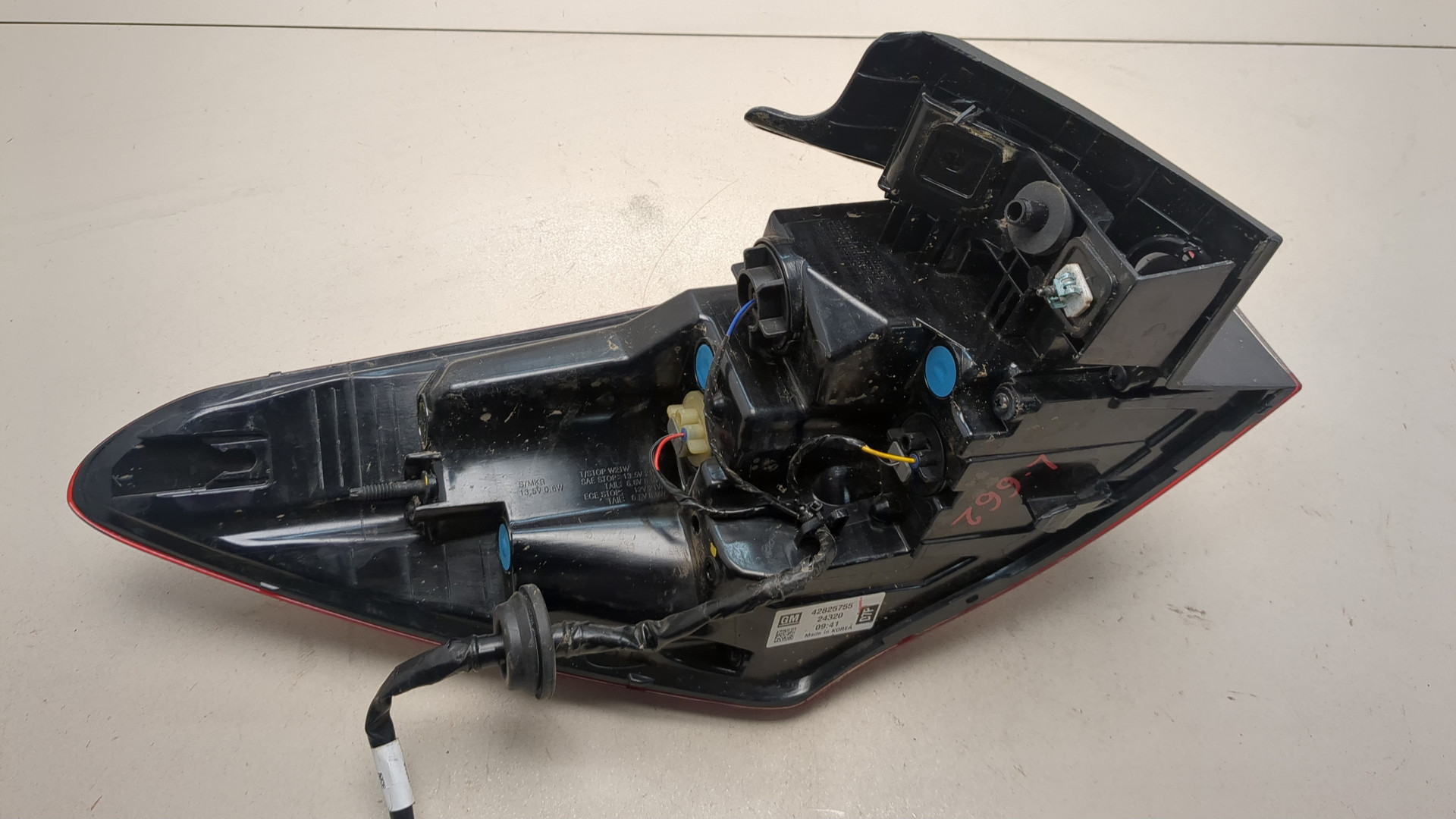 Фонарь задний правый