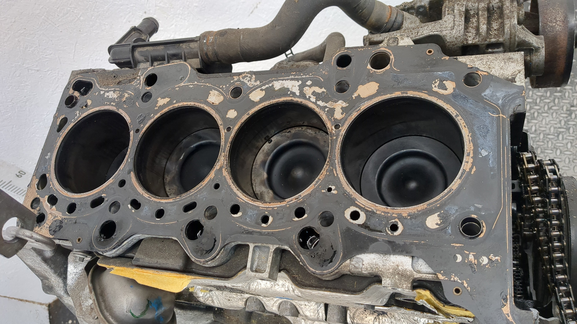 Блок двигателя