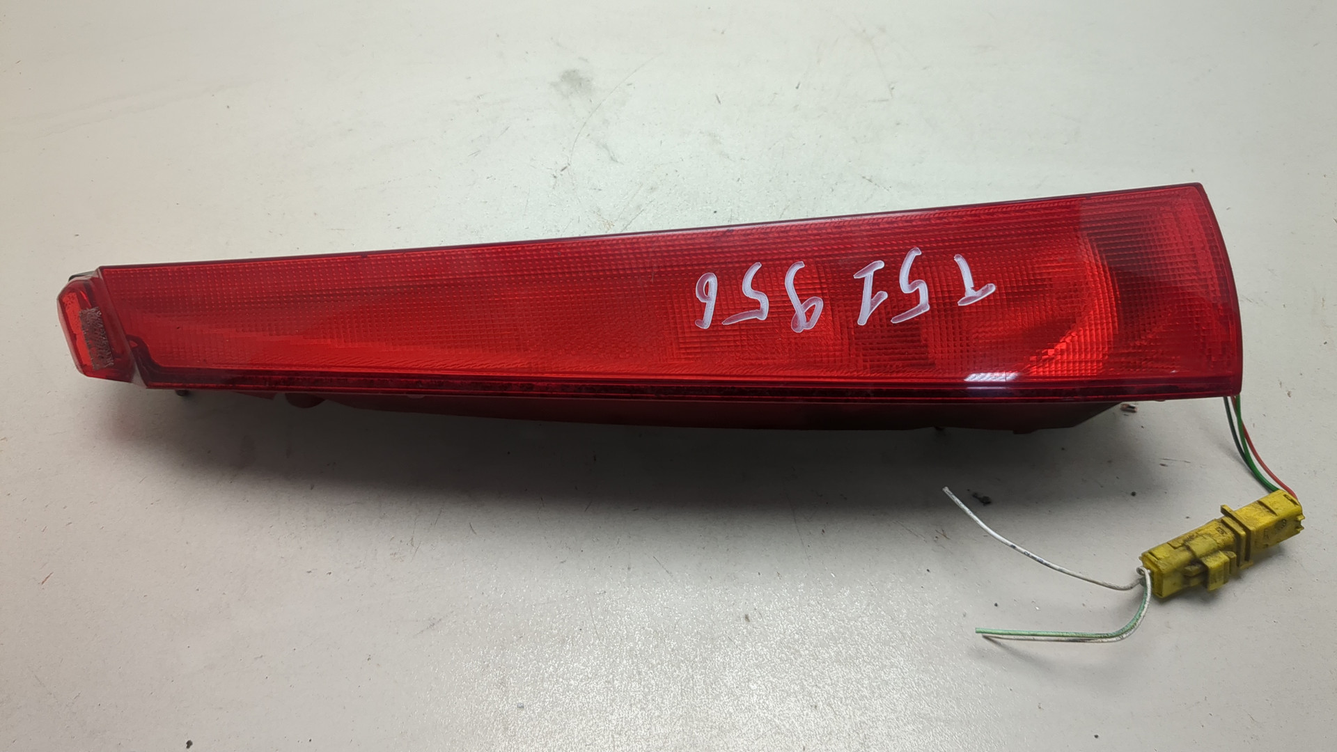 Фонарь задний левый