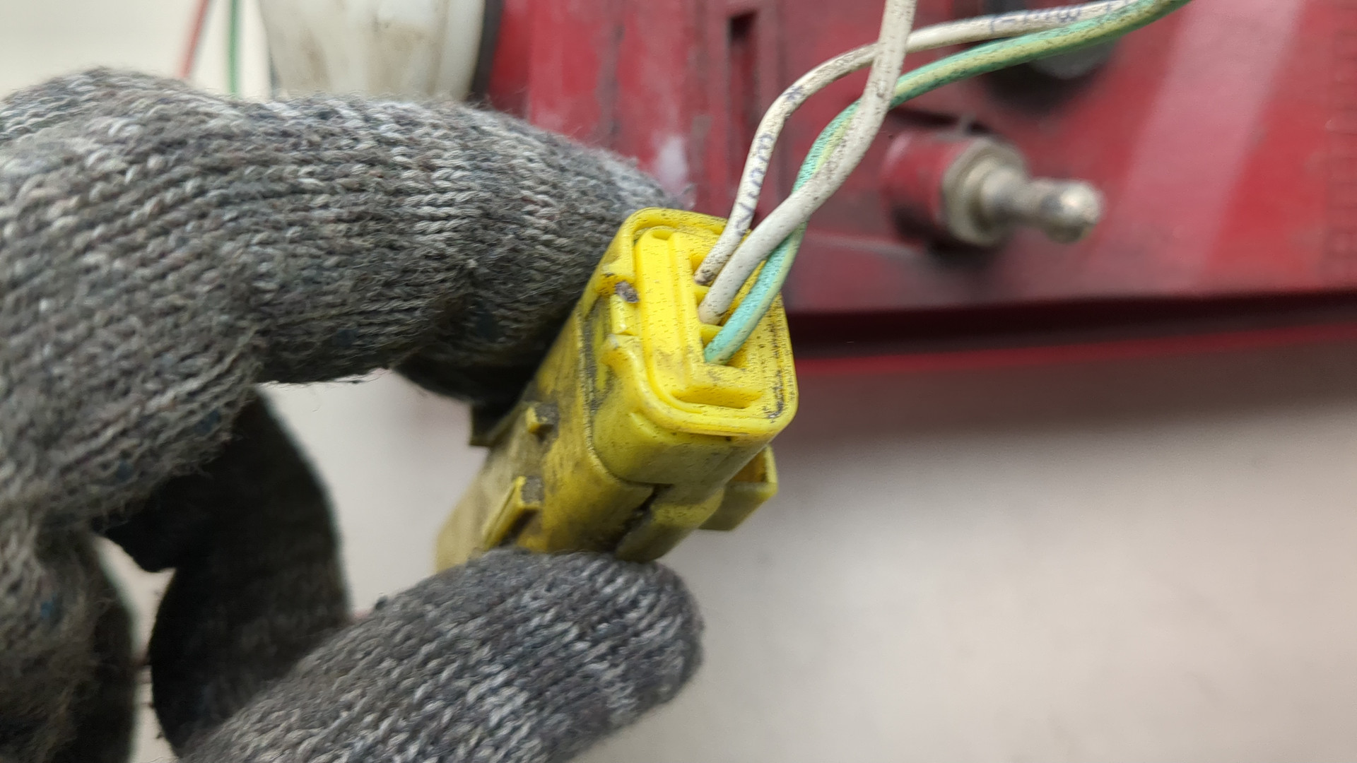 Фонарь задний левый