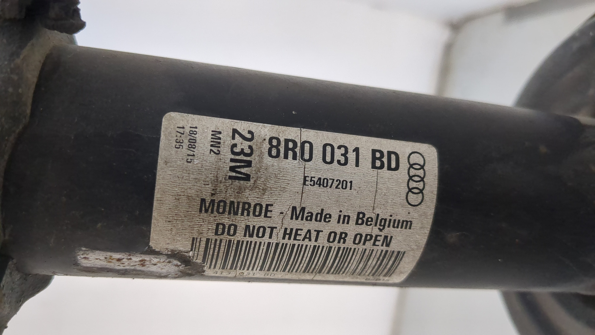 Амортизатор передний правый