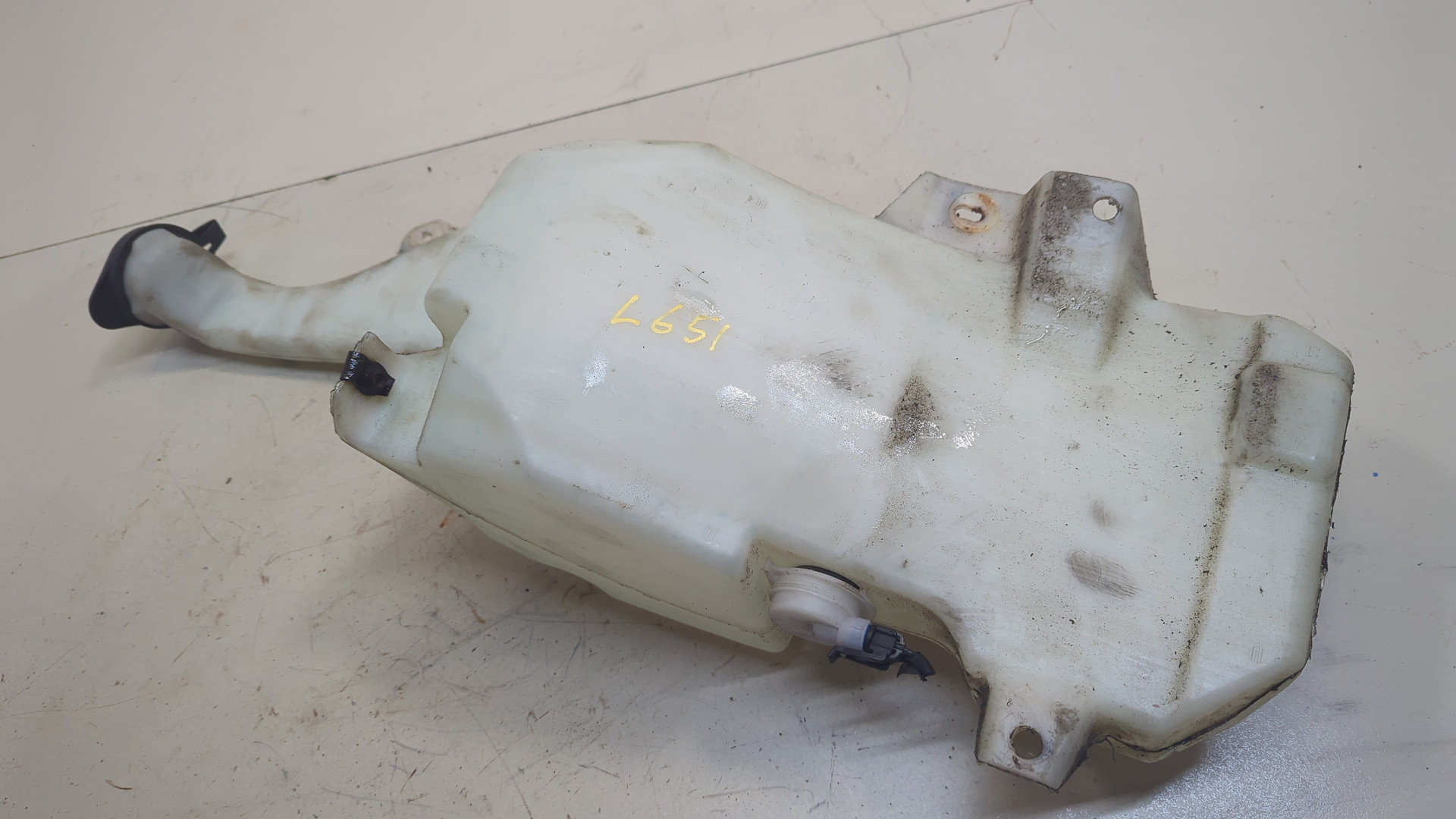 Бачок омывателя лобового стекла