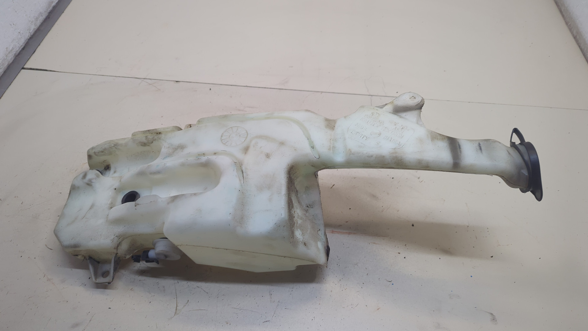 Бачок омывателя лобового стекла