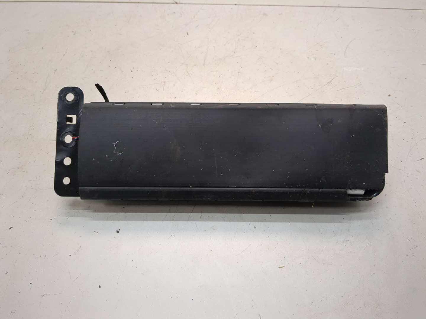 Подушка безопасности нижняя (для колен)