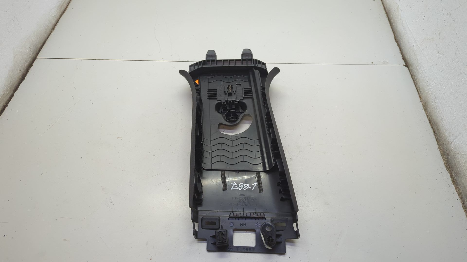 Обшивка стойки