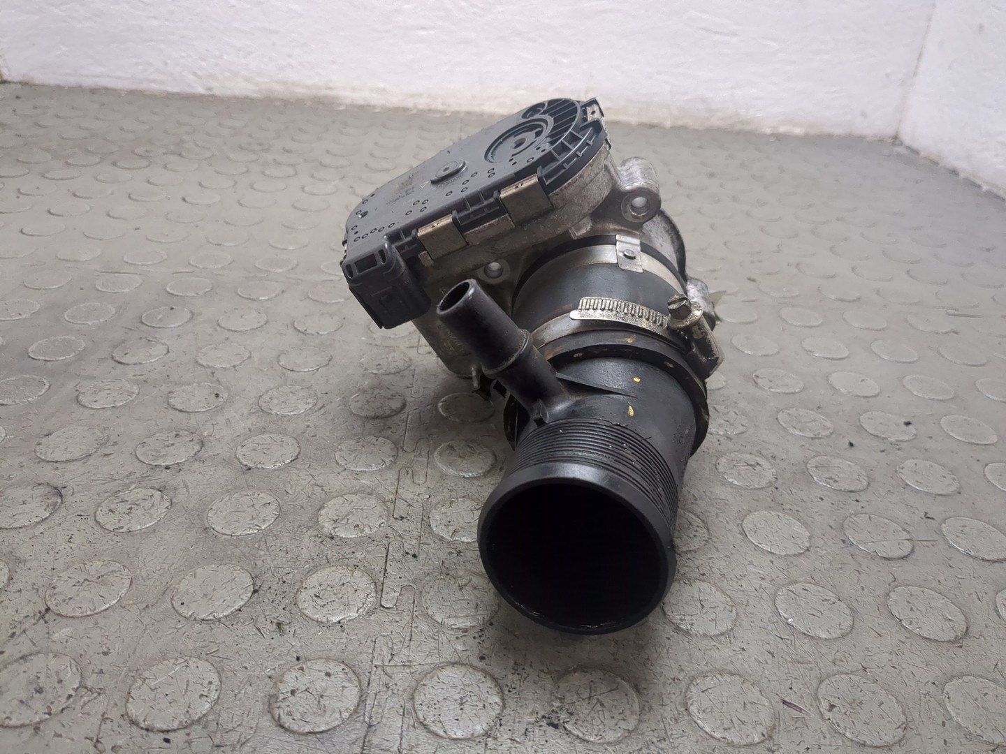 Заслонка дроссельная электрическая