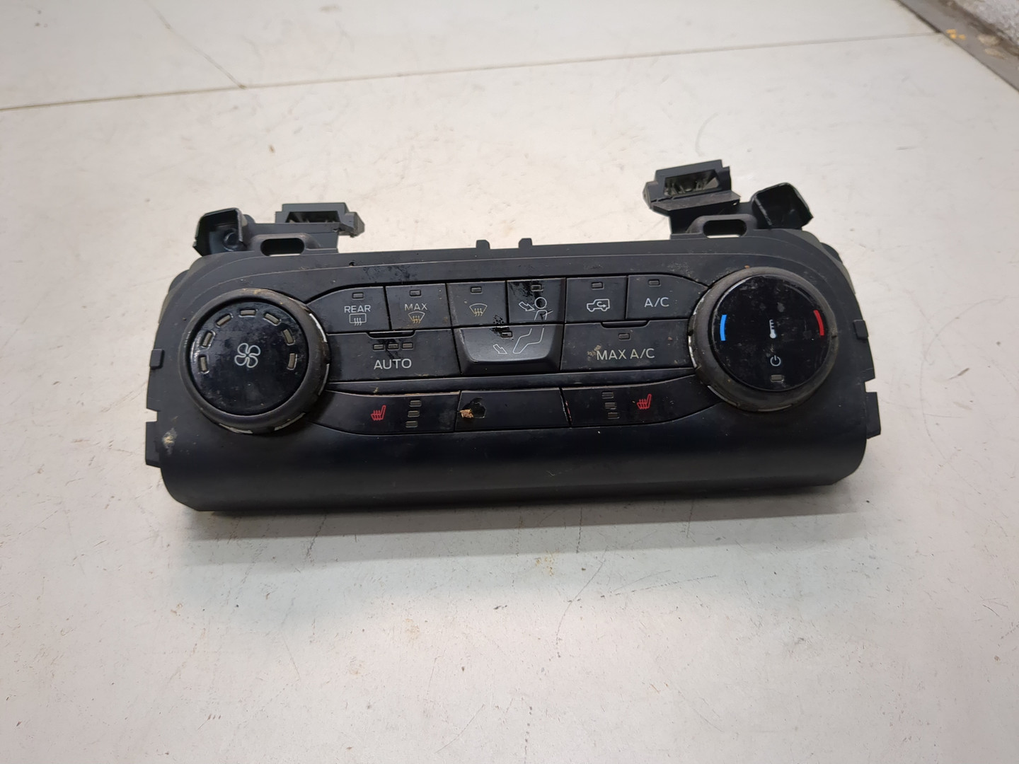 Переключатель отопителя