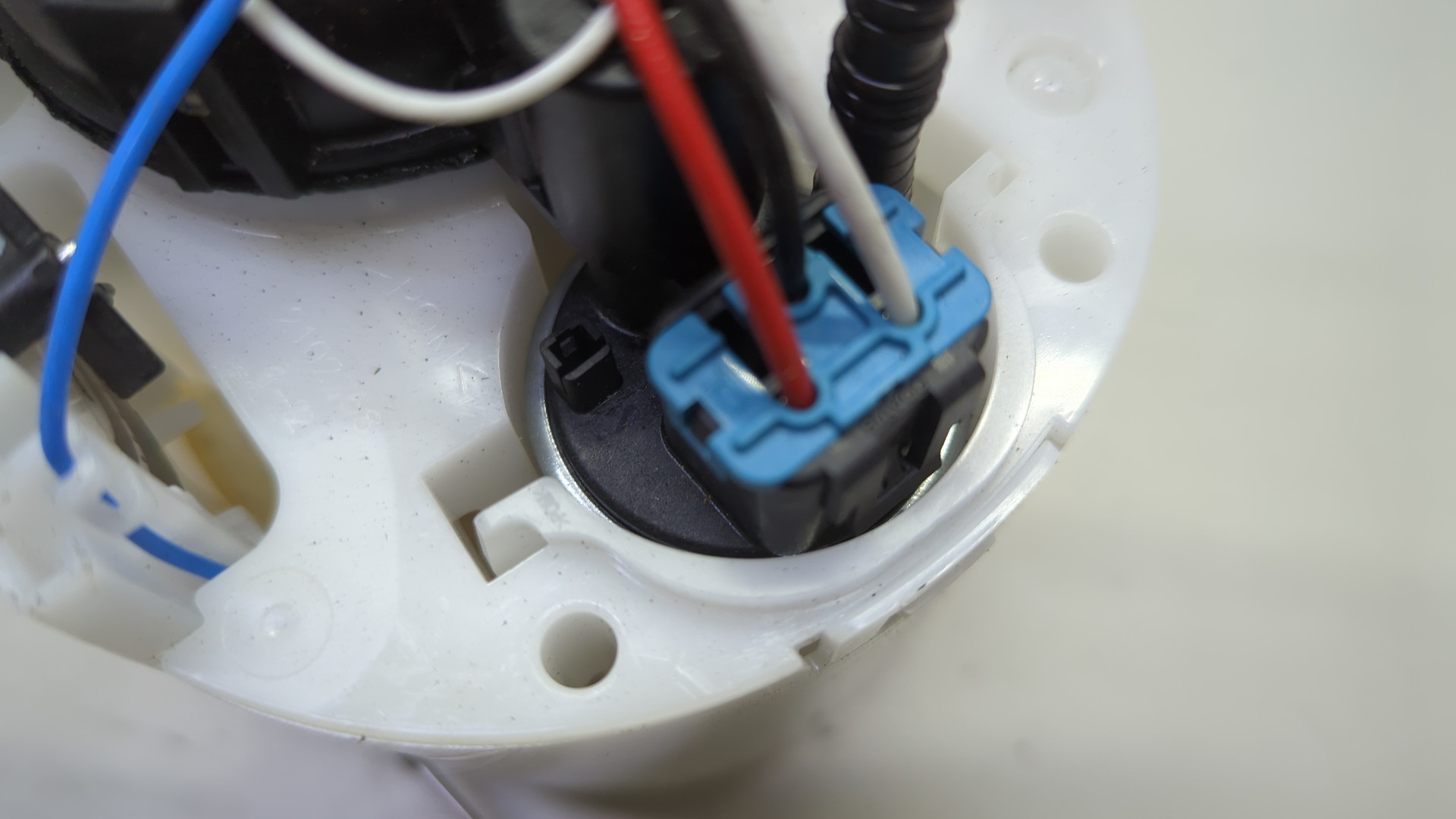 Насос топливный электрический