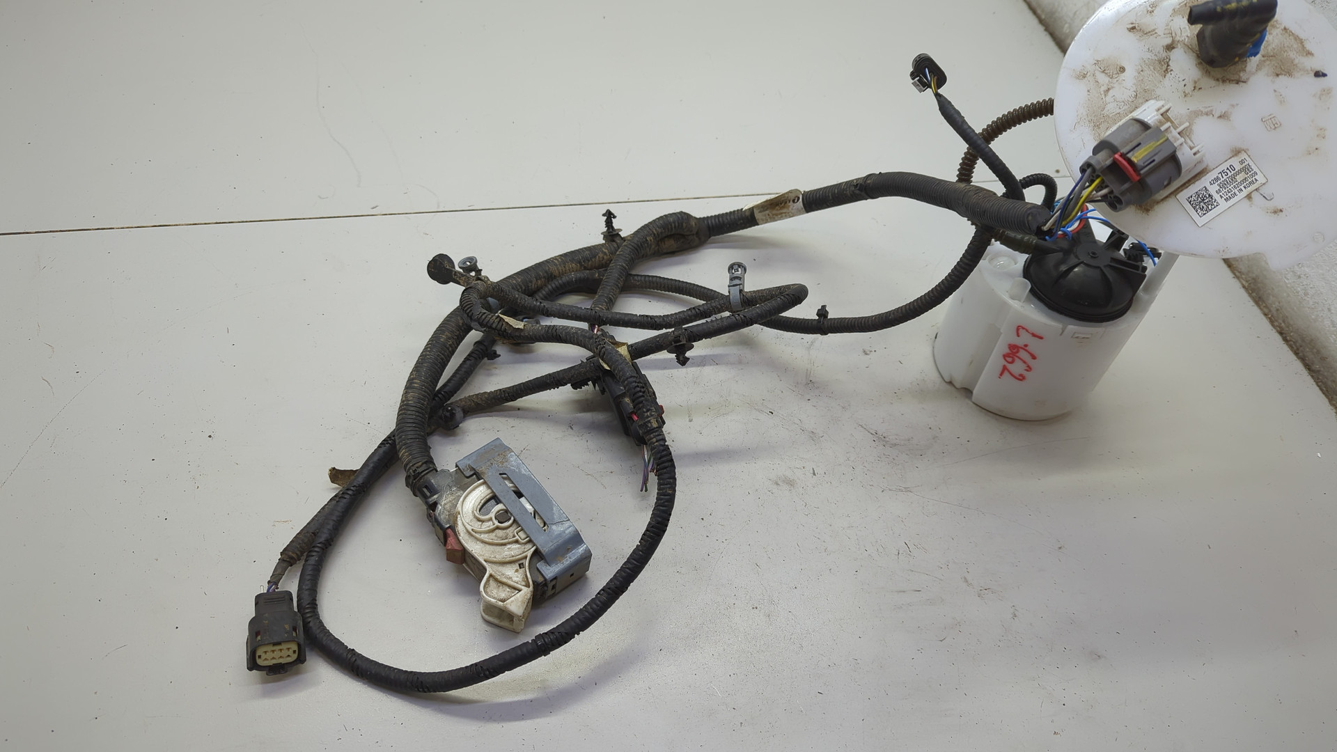 Насос топливный электрический