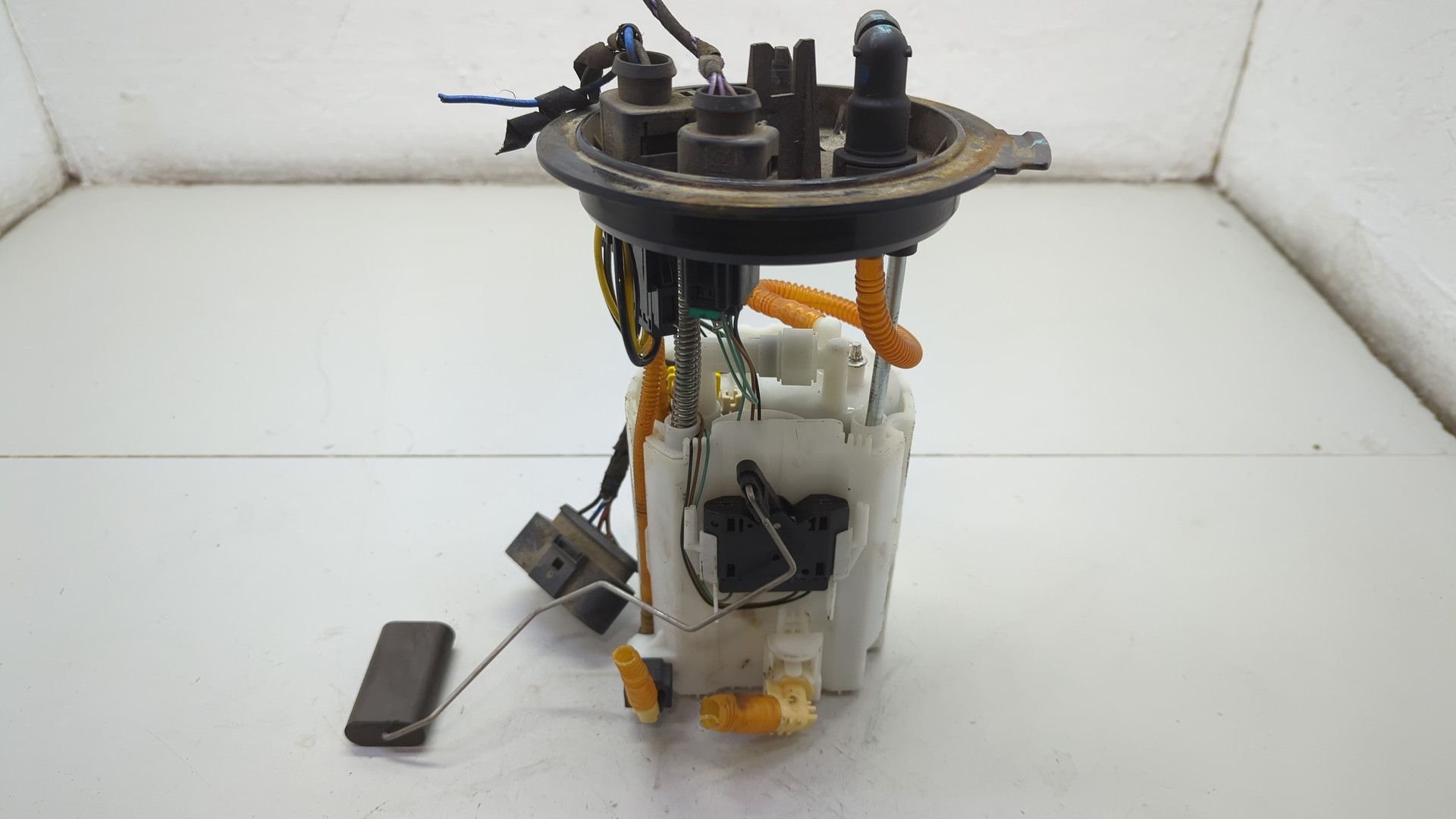 Насос топливный электрический